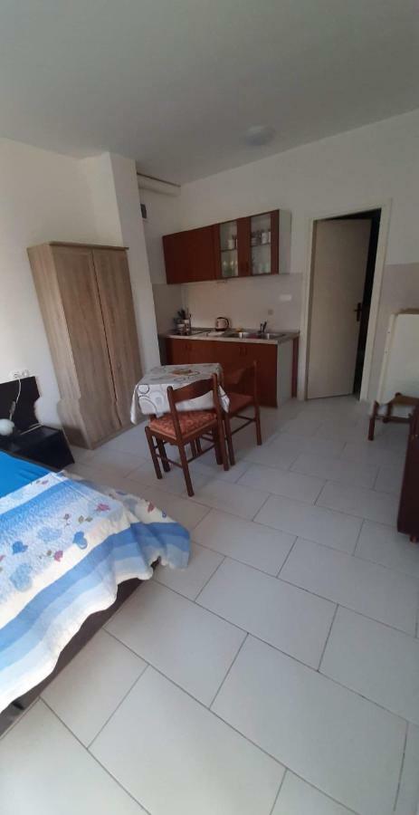Apartmani Lana Rab Kampor Εξωτερικό φωτογραφία